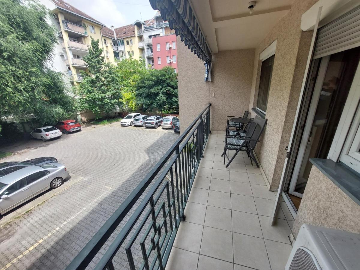 Apartmani Jasmin โนวีซาด ภายนอก รูปภาพ