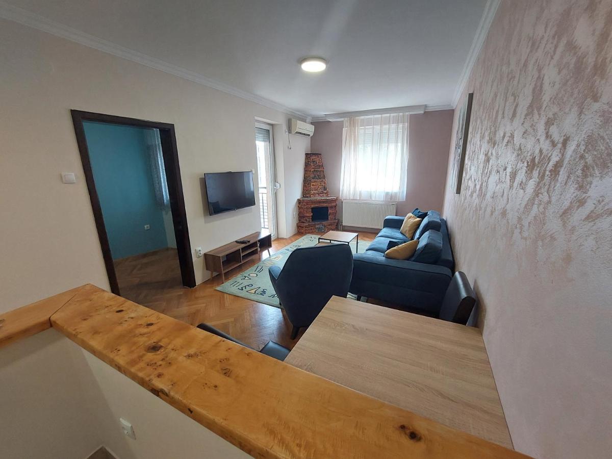 Apartmani Jasmin โนวีซาด ภายนอก รูปภาพ