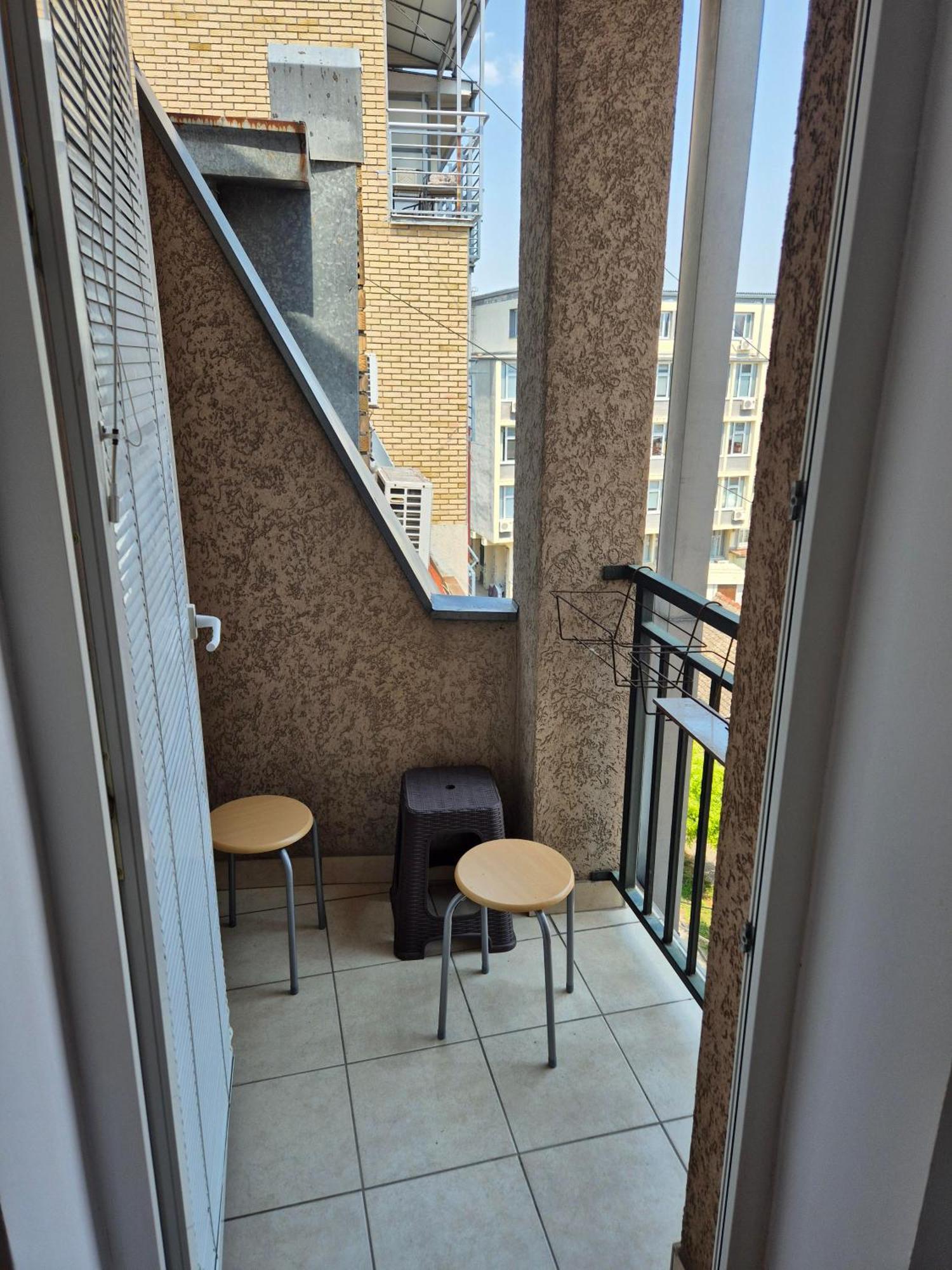 Apartmani Jasmin โนวีซาด ภายนอก รูปภาพ