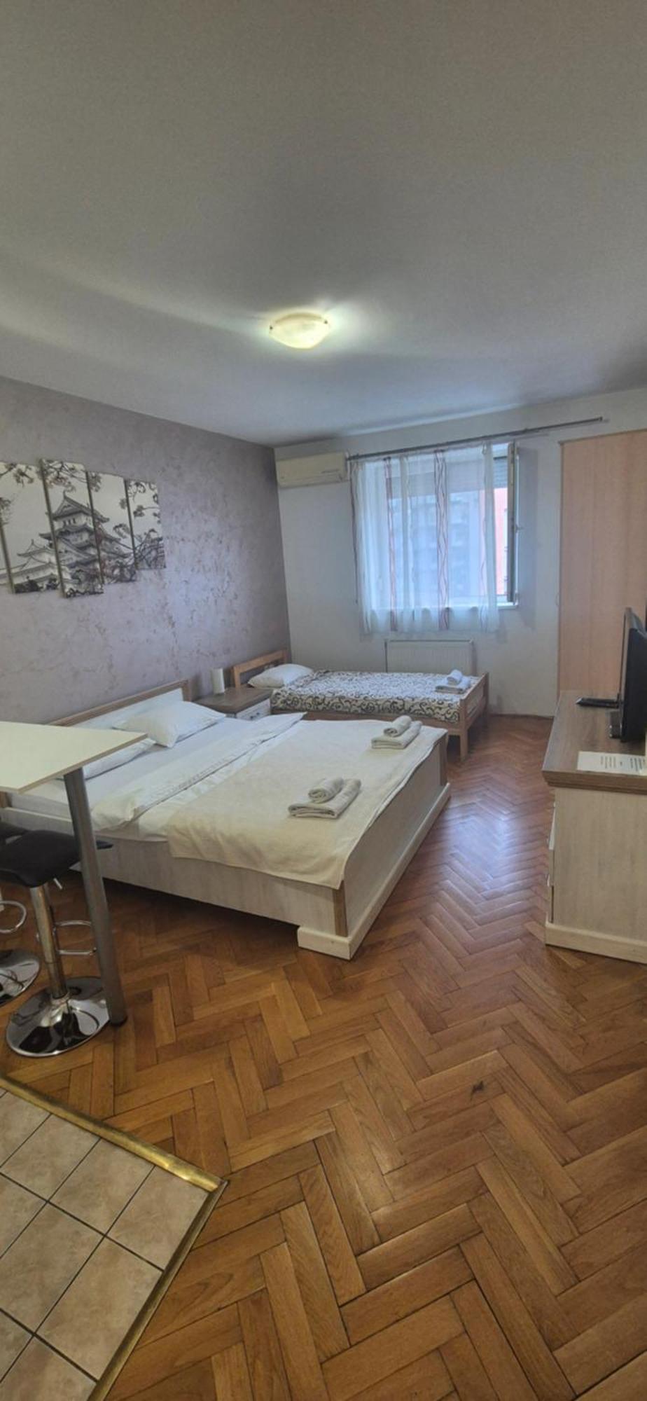 Apartmani Jasmin โนวีซาด ภายนอก รูปภาพ