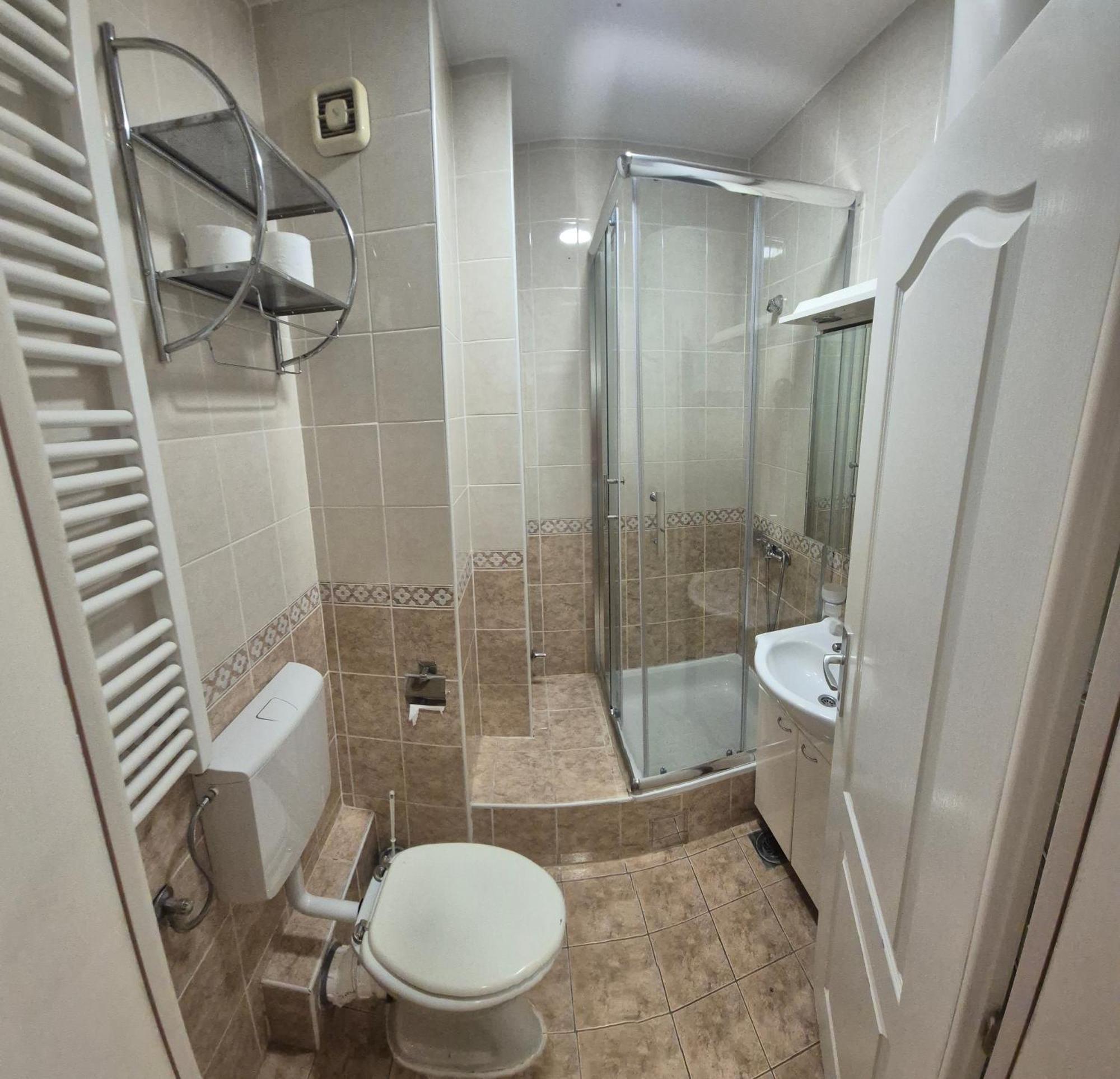 Apartmani Jasmin โนวีซาด ภายนอก รูปภาพ