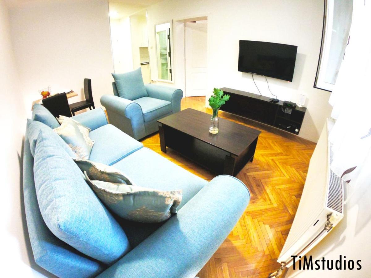 Apartmani Jasmin โนวีซาด ภายนอก รูปภาพ
