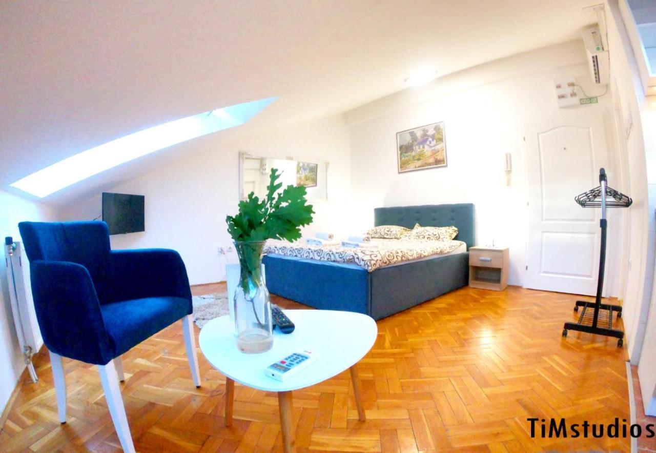 Apartmani Jasmin โนวีซาด ภายนอก รูปภาพ