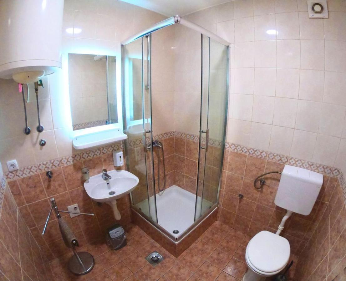 Apartmani Jasmin โนวีซาด ภายนอก รูปภาพ