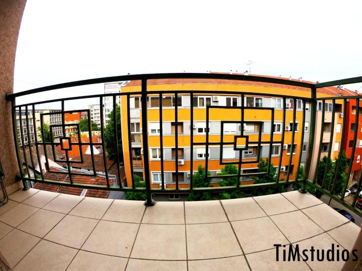 Apartmani Jasmin โนวีซาด ภายนอก รูปภาพ